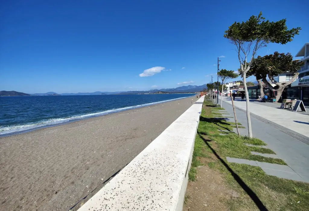 The promenade of Chalish beach