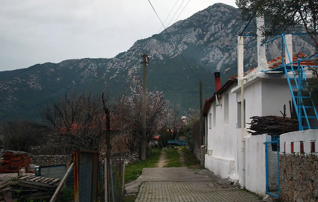 A street in the non-touristy district of Fethiye
