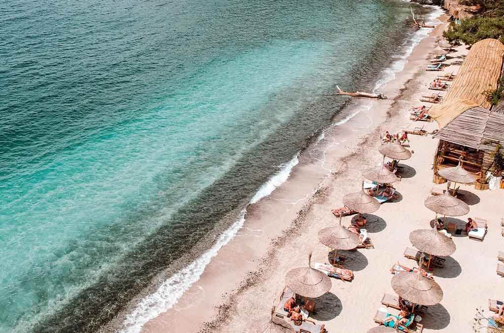 Rest at Help Beach & Yacht Club in Fethiye